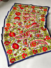 Load image into Gallery viewer, White x Red Mini Georgette Neck Scarf / Wrap