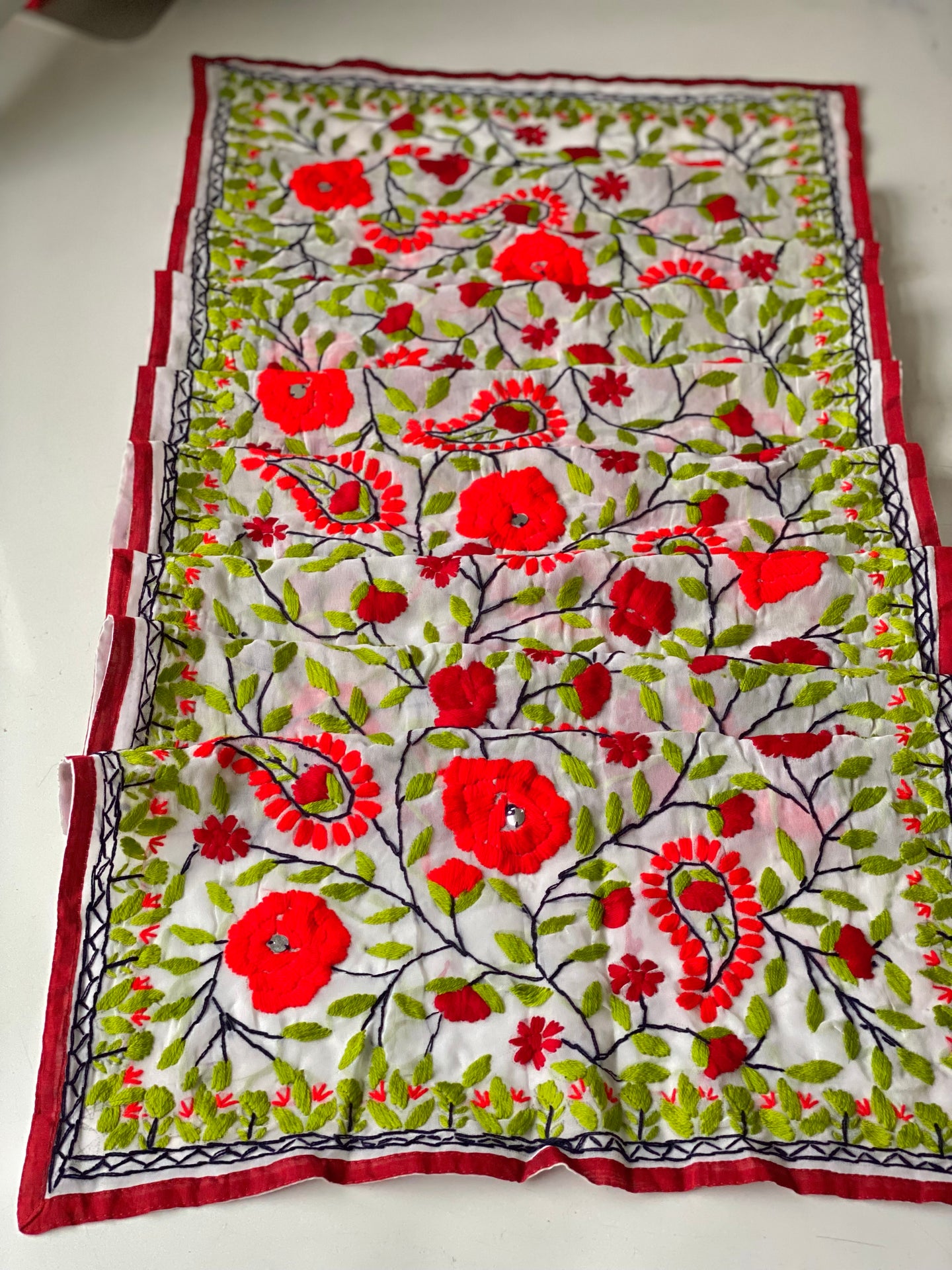White x Red Mini Georgette Neck Scarf / Wrap
