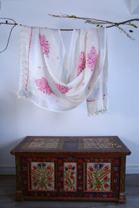 Large Linen Scarf Made in Kashmir / Lightweight Shawl - White & Pink 2